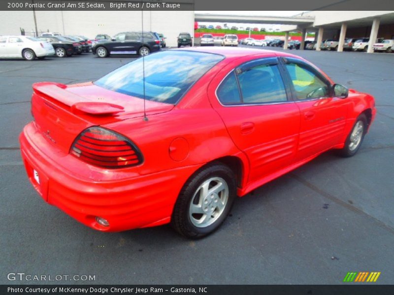 Bright Red / Dark Taupe 2000 Pontiac Grand Am SE Sedan