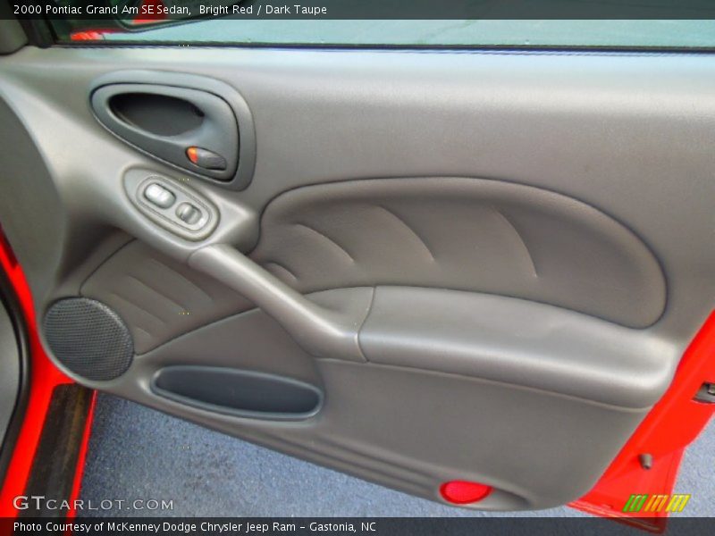 Bright Red / Dark Taupe 2000 Pontiac Grand Am SE Sedan