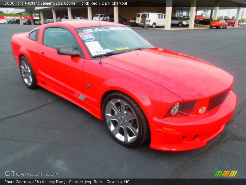 Front 3/4 View of 2006 Mustang Saleen S281 Coupe