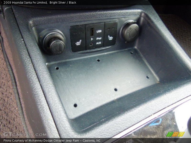 Bright Silver / Black 2009 Hyundai Santa Fe Limited