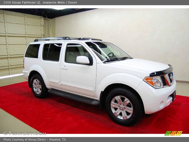 Avalanche White / Desert 2006 Nissan Pathfinder LE