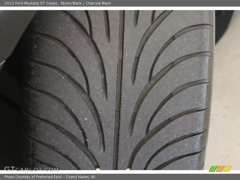Ebony Black / Charcoal Black 2011 Ford Mustang GT Coupe