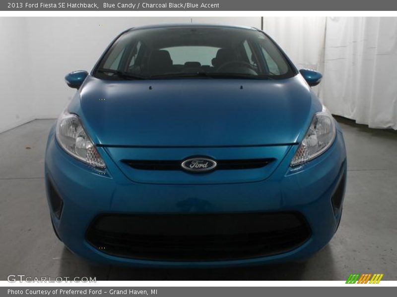 Blue Candy / Charcoal Black/Blue Accent 2013 Ford Fiesta SE Hatchback