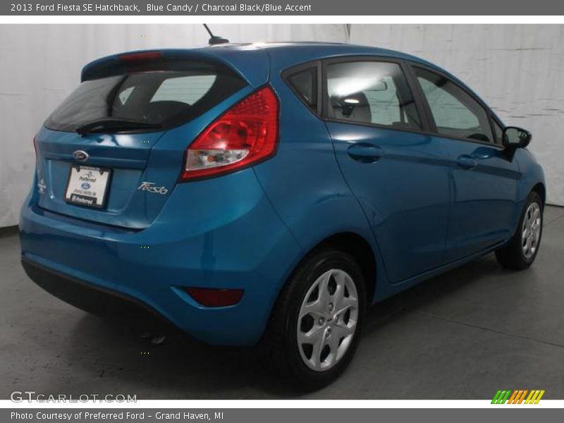 Blue Candy / Charcoal Black/Blue Accent 2013 Ford Fiesta SE Hatchback