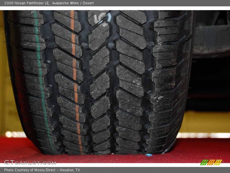 Avalanche White / Desert 2006 Nissan Pathfinder LE