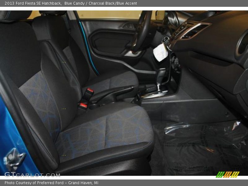 Blue Candy / Charcoal Black/Blue Accent 2013 Ford Fiesta SE Hatchback