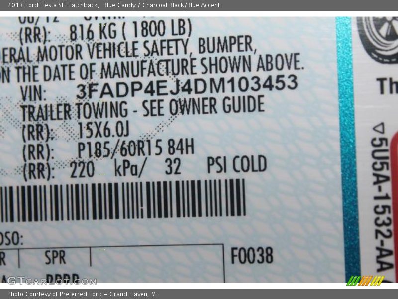 Blue Candy / Charcoal Black/Blue Accent 2013 Ford Fiesta SE Hatchback