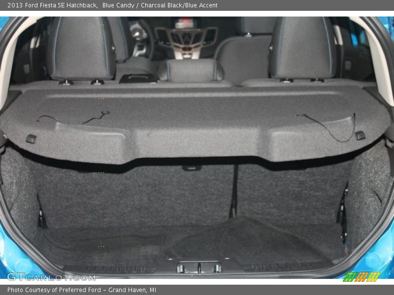 Blue Candy / Charcoal Black/Blue Accent 2013 Ford Fiesta SE Hatchback