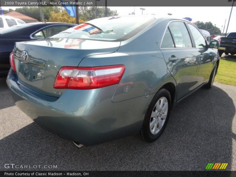 Aloe Green Metallic / Ash 2009 Toyota Camry XLE