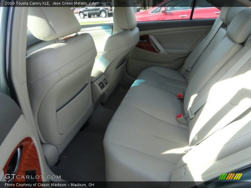Aloe Green Metallic / Ash 2009 Toyota Camry XLE