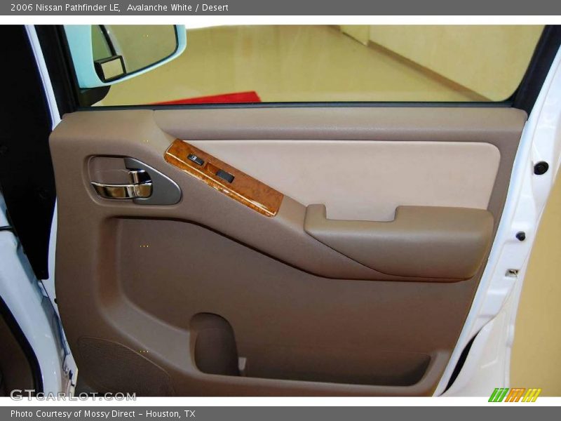 Avalanche White / Desert 2006 Nissan Pathfinder LE