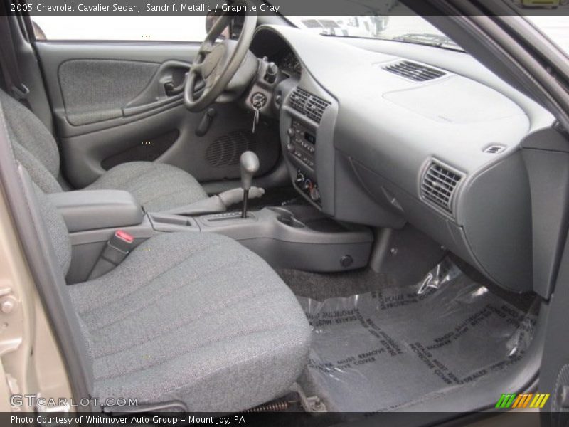 Sandrift Metallic / Graphite Gray 2005 Chevrolet Cavalier Sedan
