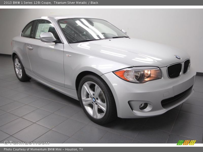 Front 3/4 View of 2013 1 Series 128i Coupe