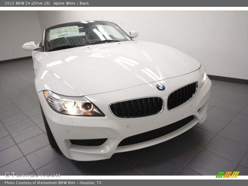 Alpine White / Black 2013 BMW Z4 sDrive 28i