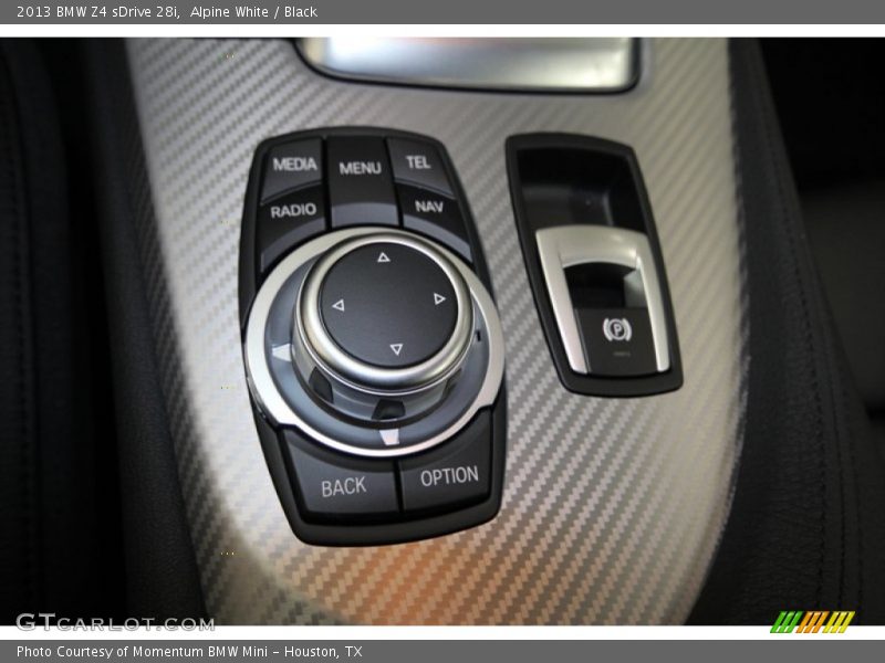 Alpine White / Black 2013 BMW Z4 sDrive 28i