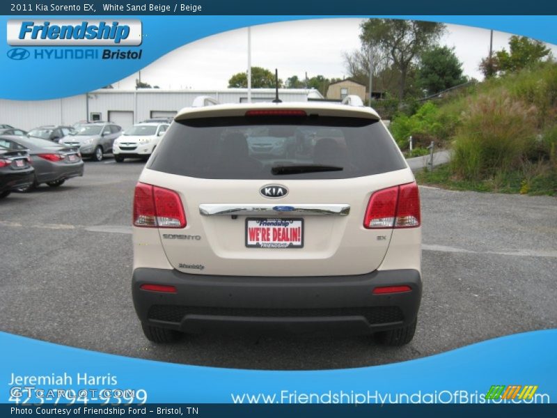 White Sand Beige / Beige 2011 Kia Sorento EX