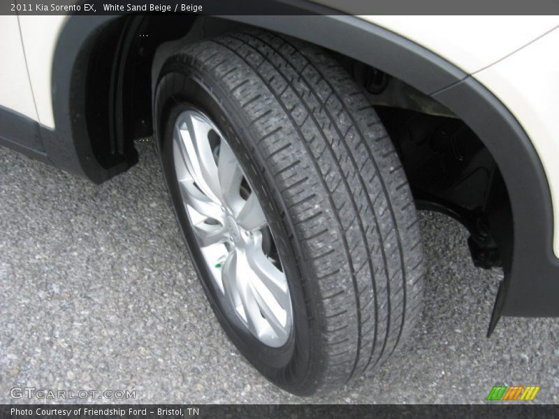 White Sand Beige / Beige 2011 Kia Sorento EX
