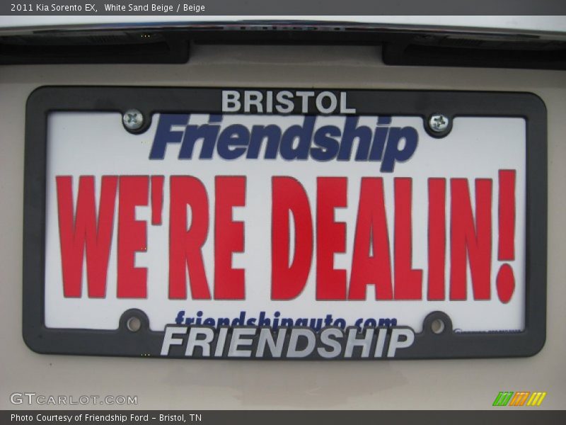 White Sand Beige / Beige 2011 Kia Sorento EX