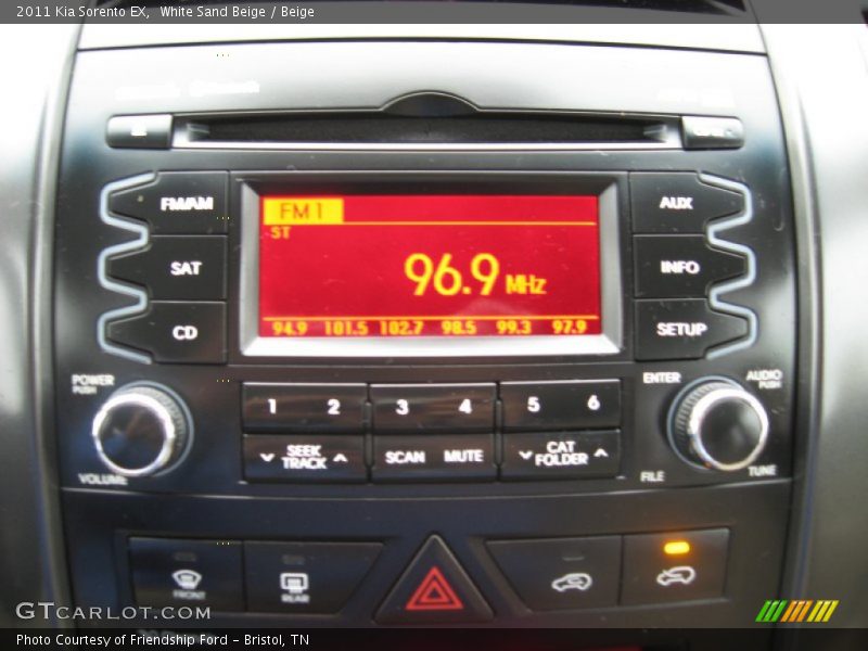 White Sand Beige / Beige 2011 Kia Sorento EX