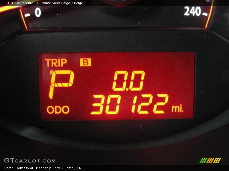 White Sand Beige / Beige 2011 Kia Sorento EX