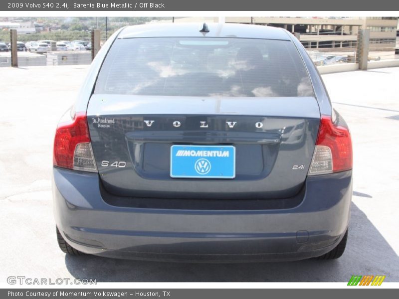 Barents Blue Metallic / Off Black 2009 Volvo S40 2.4i