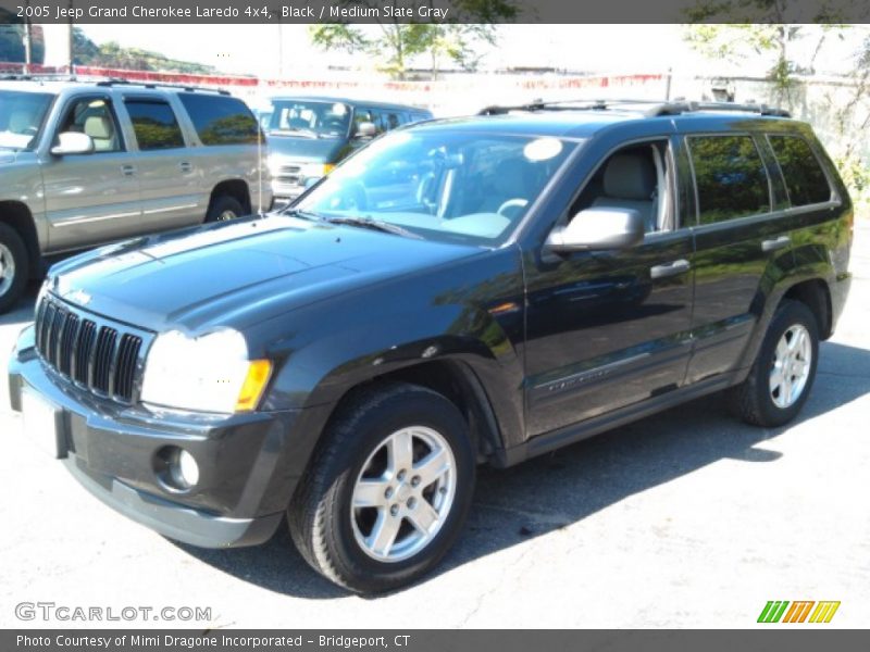 Black / Medium Slate Gray 2005 Jeep Grand Cherokee Laredo 4x4