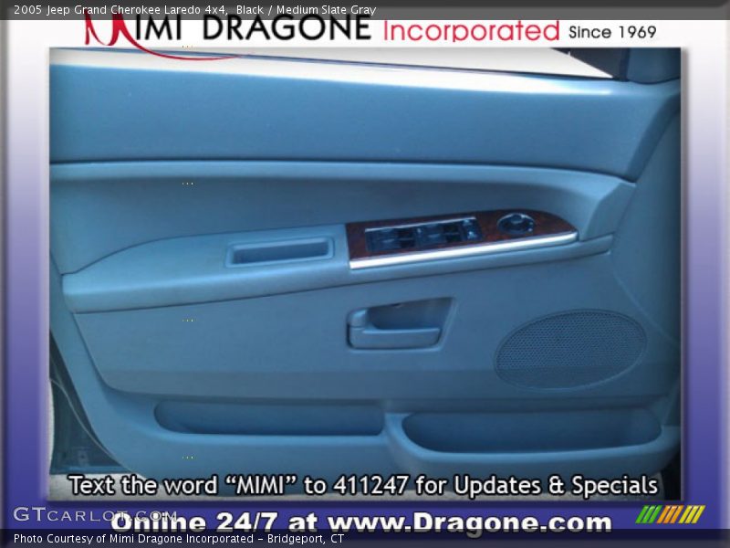 Black / Medium Slate Gray 2005 Jeep Grand Cherokee Laredo 4x4