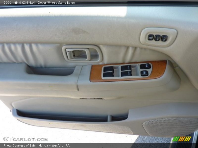 Dover White / Stone Beige 2001 Infiniti QX4 4x4