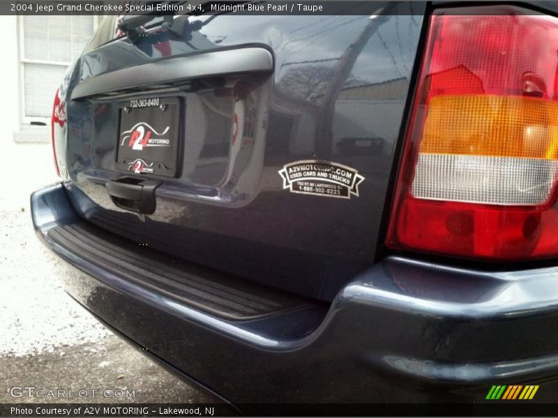 Midnight Blue Pearl / Taupe 2004 Jeep Grand Cherokee Special Edition 4x4