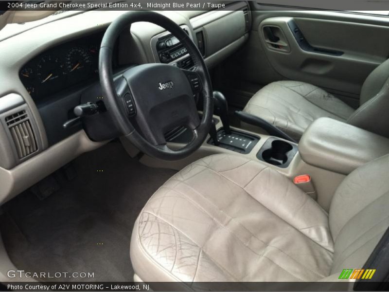  2004 Grand Cherokee Special Edition 4x4 Taupe Interior
