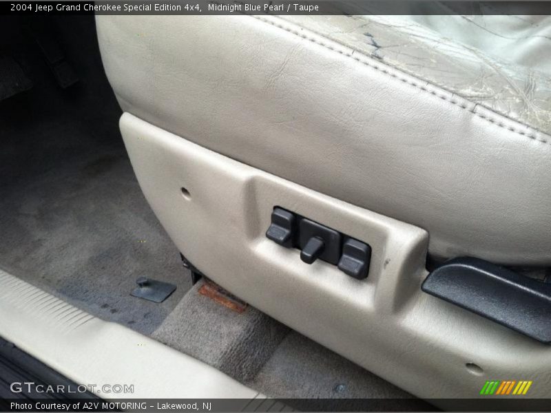Midnight Blue Pearl / Taupe 2004 Jeep Grand Cherokee Special Edition 4x4