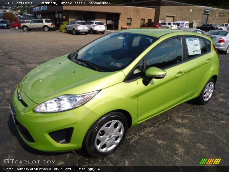Front 3/4 View of 2013 Fiesta SE Hatchback