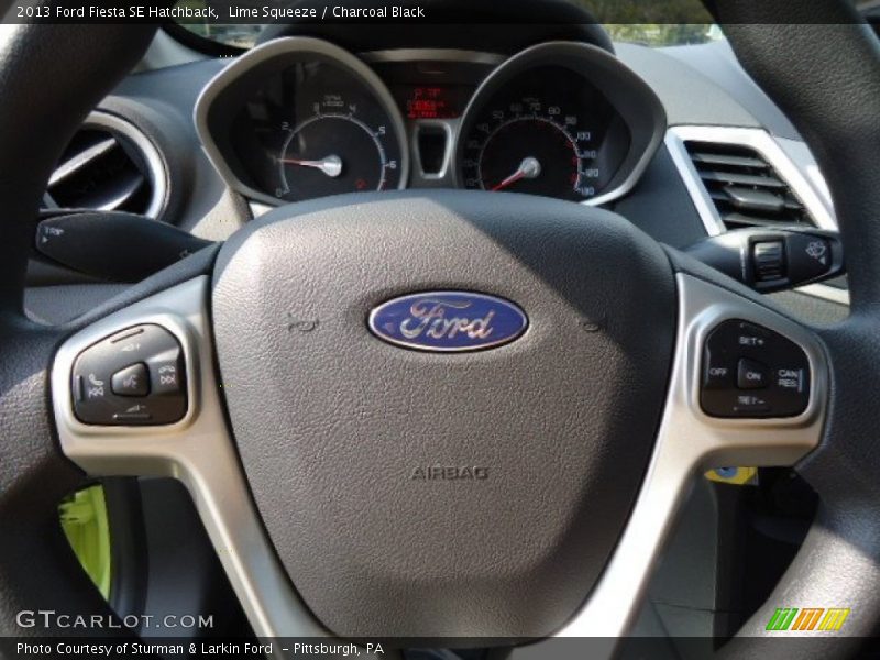 Lime Squeeze / Charcoal Black 2013 Ford Fiesta SE Hatchback