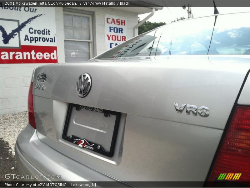 Silver Arrow Metallic / Black 2001 Volkswagen Jetta GLX VR6 Sedan
