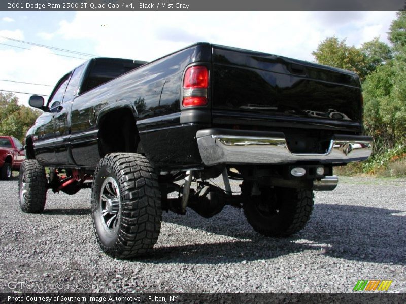  2001 Ram 2500 ST Quad Cab 4x4 Black