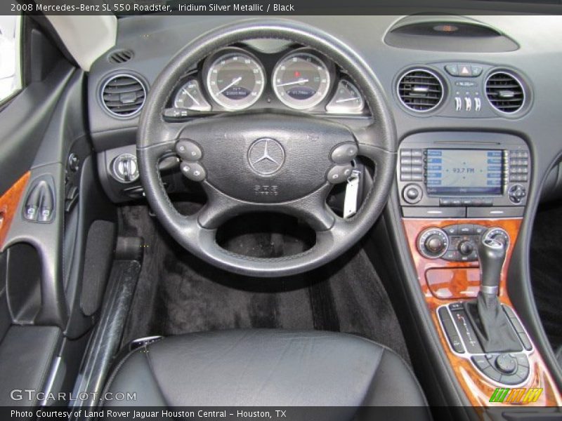 Dashboard of 2008 SL 550 Roadster