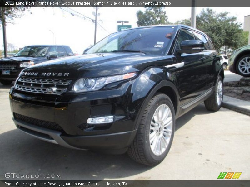 Front 3/4 View of 2013 Range Rover Evoque Prestige