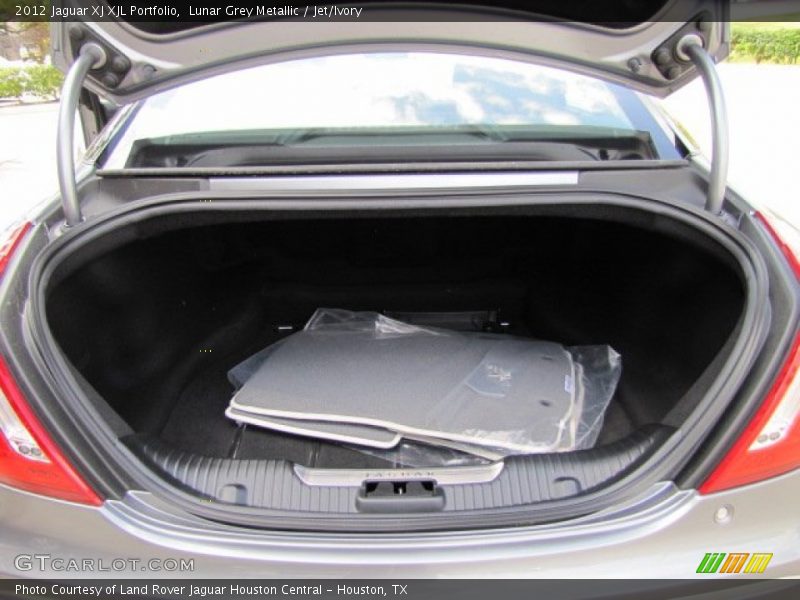  2012 XJ XJL Portfolio Trunk