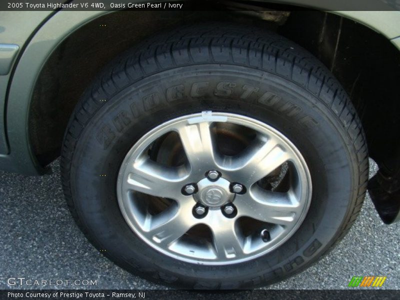 Oasis Green Pearl / Ivory 2005 Toyota Highlander V6 4WD