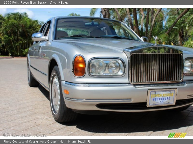 Silver / Beige 1999 Rolls-Royce Silver Seraph