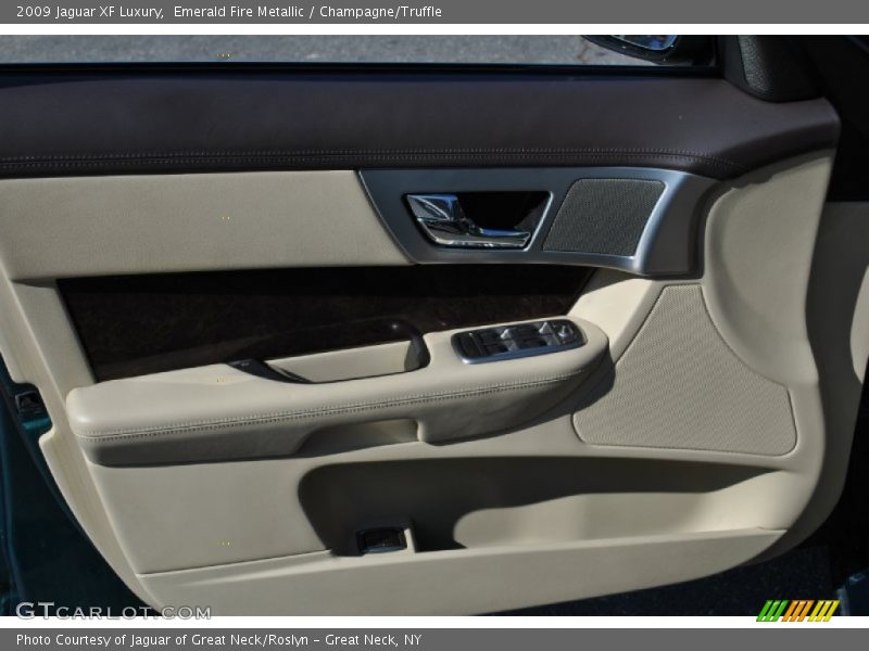 Emerald Fire Metallic / Champagne/Truffle 2009 Jaguar XF Luxury