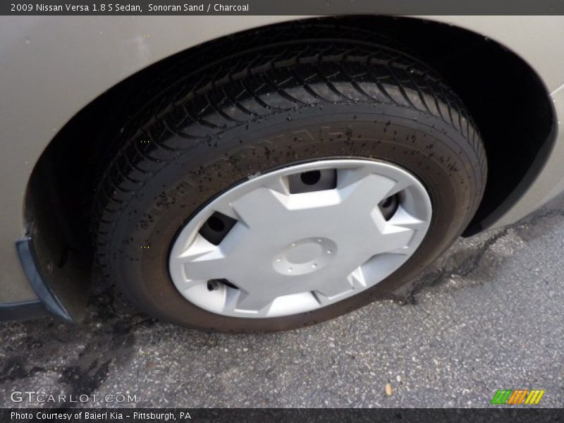Sonoran Sand / Charcoal 2009 Nissan Versa 1.8 S Sedan