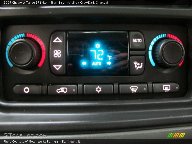 Silver Birch Metallic / Gray/Dark Charcoal 2005 Chevrolet Tahoe Z71 4x4