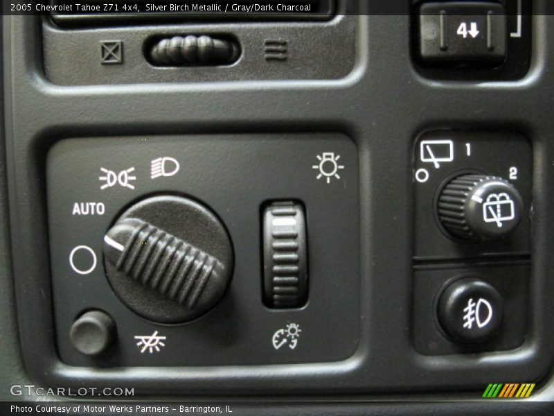 Silver Birch Metallic / Gray/Dark Charcoal 2005 Chevrolet Tahoe Z71 4x4