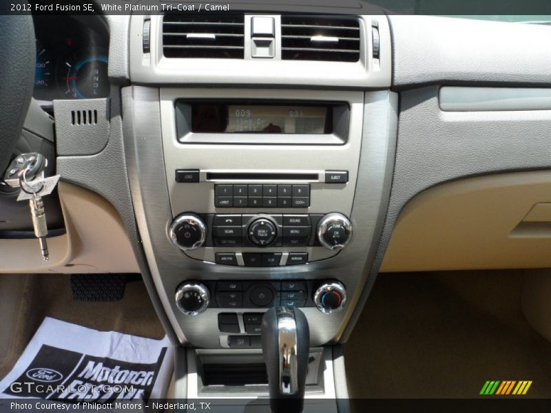 White Platinum Tri-Coat / Camel 2012 Ford Fusion SE