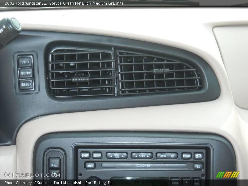 Spruce Green Metallic / Medium Graphite 2003 Ford Windstar SE