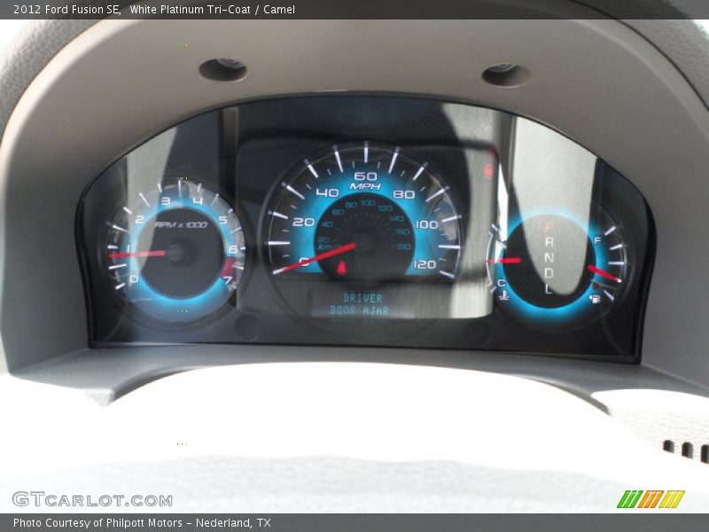 White Platinum Tri-Coat / Camel 2012 Ford Fusion SE