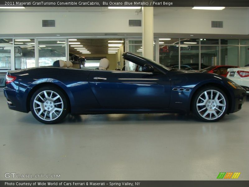 Blu Oceano (Blue Metallic) / Pearl Beige 2011 Maserati GranTurismo Convertible GranCabrio
