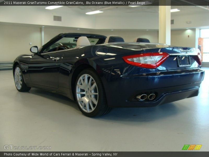 Blu Oceano (Blue Metallic) / Pearl Beige 2011 Maserati GranTurismo Convertible GranCabrio