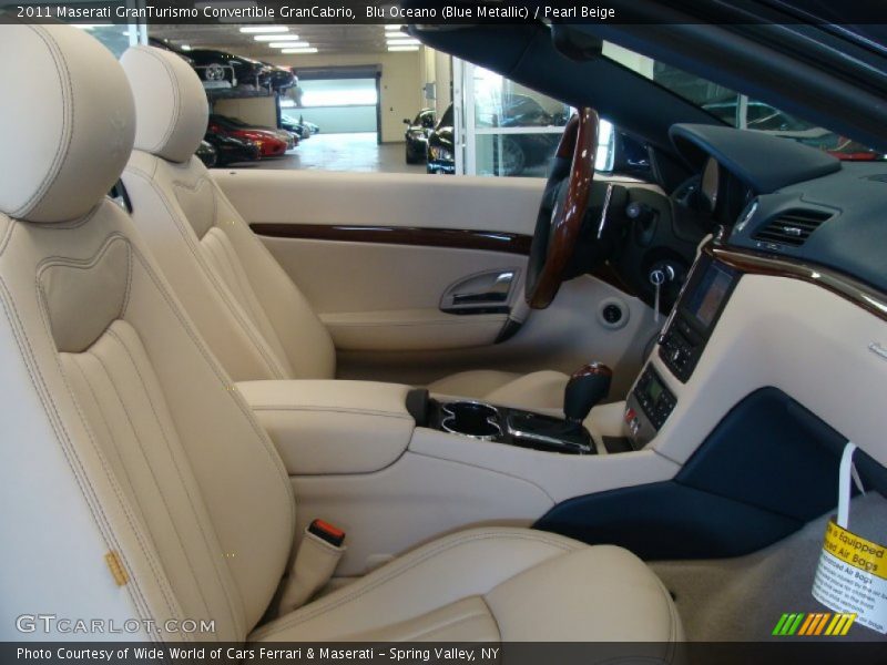Blu Oceano (Blue Metallic) / Pearl Beige 2011 Maserati GranTurismo Convertible GranCabrio
